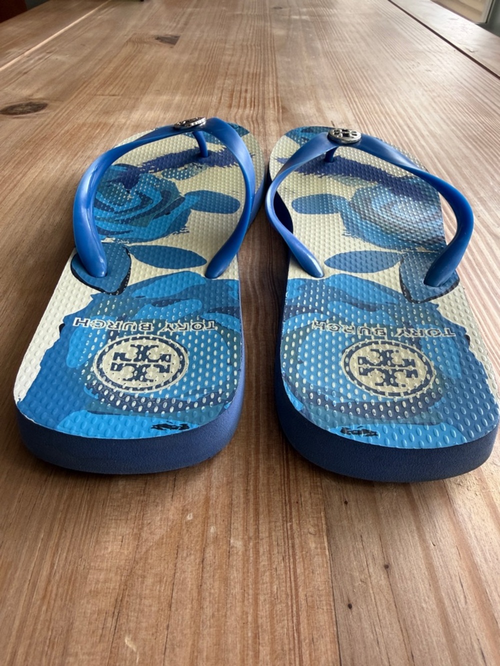 Tory Burch Blue Floral Logo Flip-Flops - Picture 2 of 6